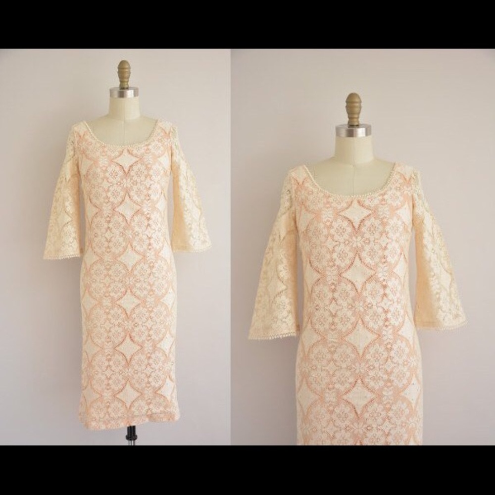✨Flash Sale✨ Gorgeous vintage 1960s cream lace dress